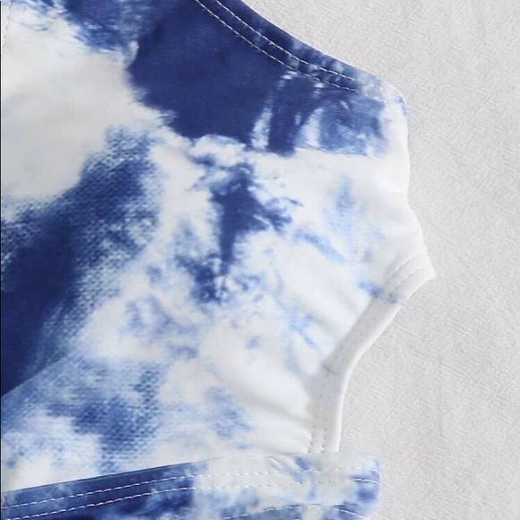 Tie dye bikini/swimsuit - Picture 4 of 5